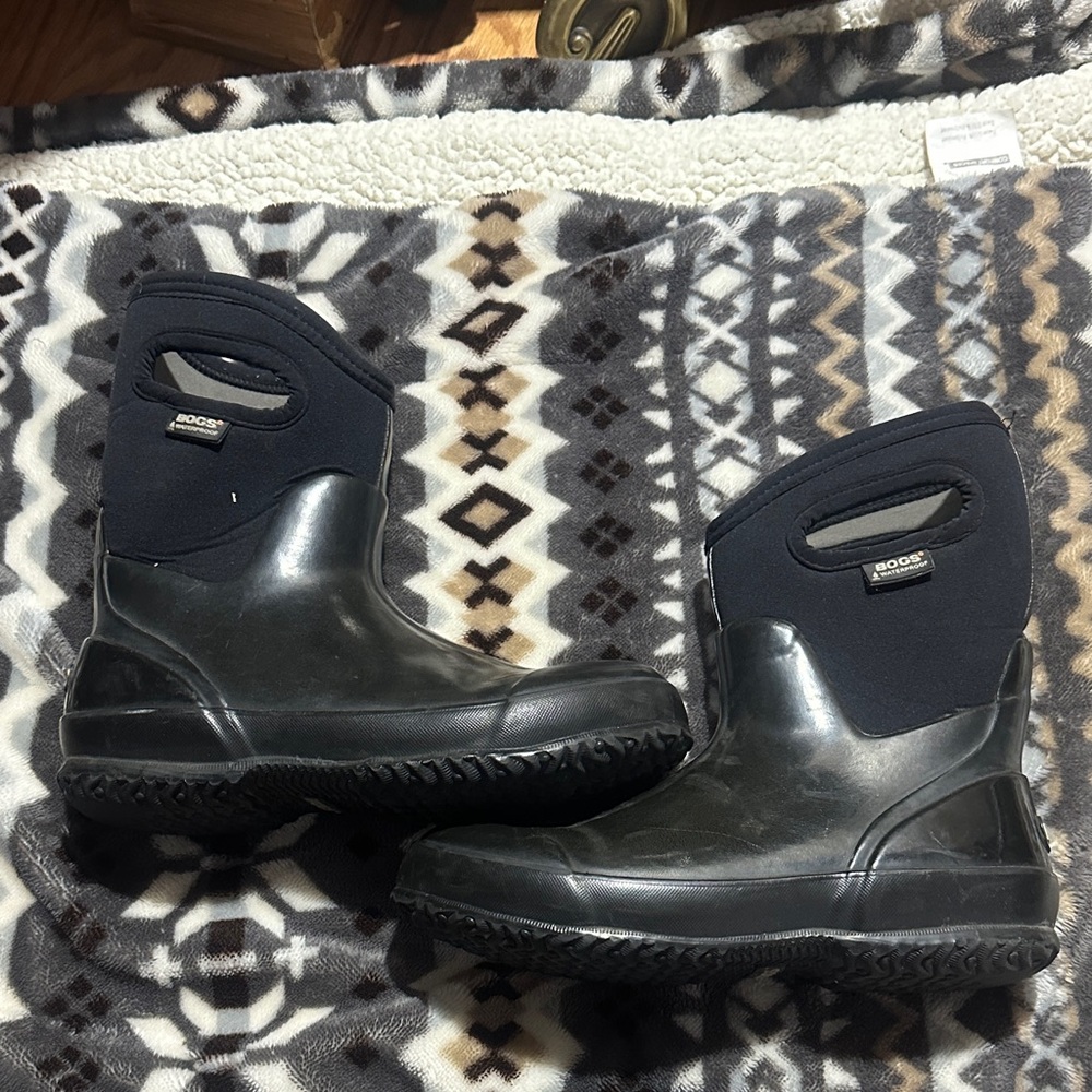 Bogs Black Neoprene Winter Boots - Picture 1 of 11